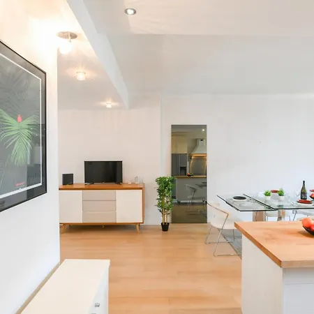 Charming 90m2,francois Mitterrand Library, 6pers - 13th Ard Апартаменты Париж